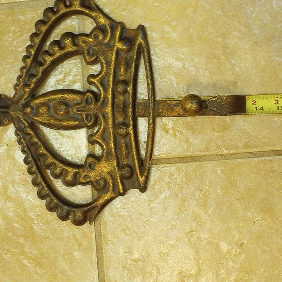 Crown Hook - Picture 7 of 7